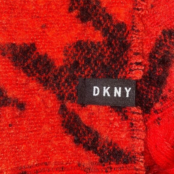 DKNY Oversized Red and Black Houndstooth Scarf Blanket Wrap NWT - Picture 6 of 6